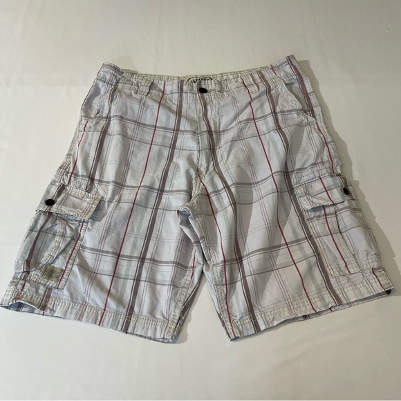 LEVIS SIGNATURE MENS CARGO SHORTS. SIZE 34 SEE MEASUREMENTS NICE PREOWN… - Picture 1 of 4